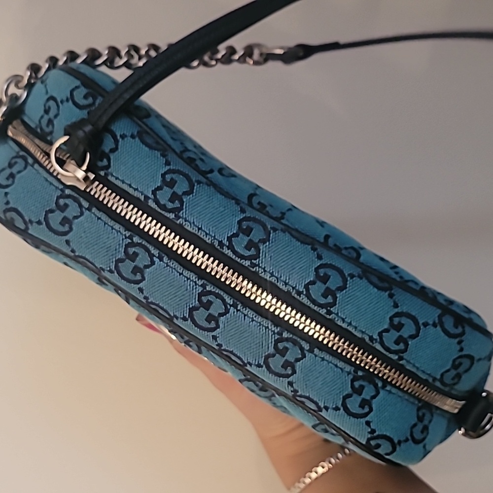 Gucci Marmont Camera Bag - Picture 2 of 6